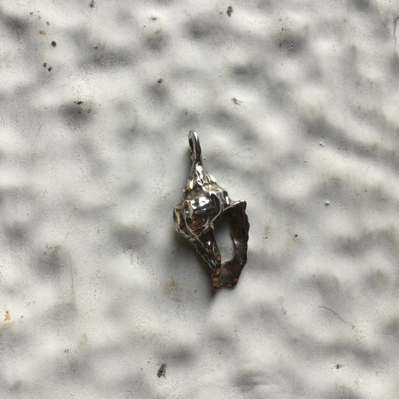 Sterling Silver Seashell Necklace Pendant - Picture 1 of 5